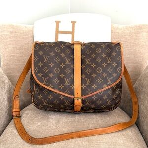 Authentic Louis Vuitton Saumur 35 in Monogram canvas M42254 brown LV leather